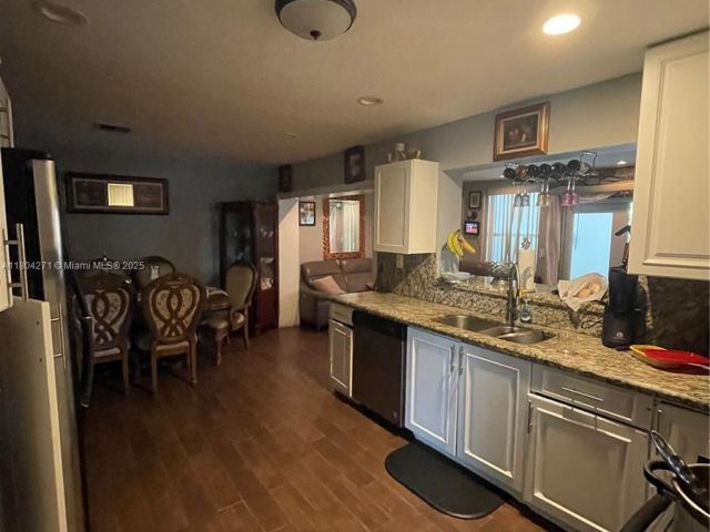 Home for sale at 2724 Cleveland St - photo 6124876