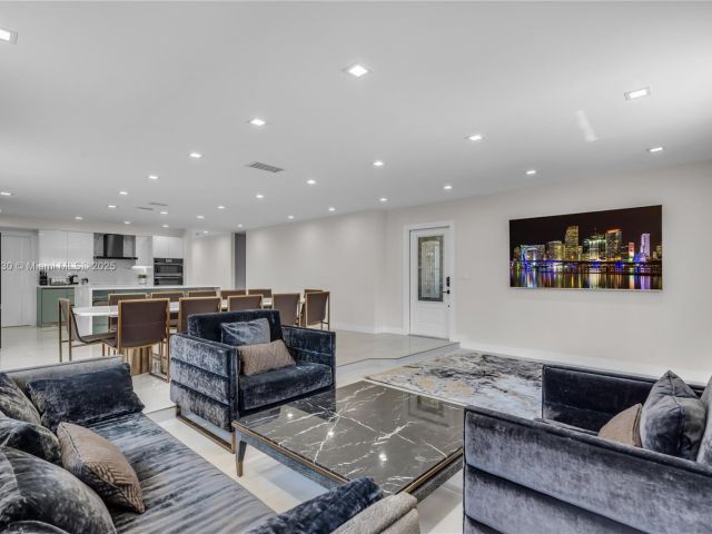 Home for sale at 1045 Hollywood Blvd - photo 6124916