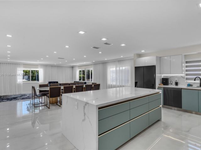 Home for sale at 1045 Hollywood Blvd - photo 6124924