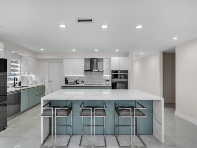 Home for sale at 1045 Hollywood Blvd - photo 6124926