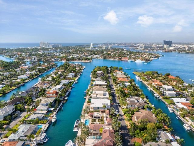 Home for sale at 630 Isle Of Palms Dr - photo 6126841