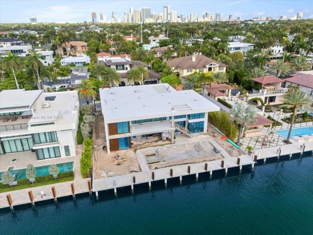 Home for sale at 630 Isle Of Palms Dr - photo 6126844