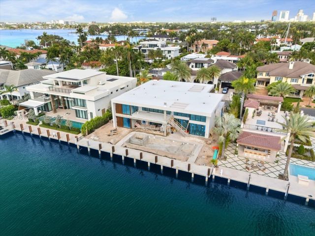 Home for sale at 630 Isle Of Palms Dr - photo 6126845