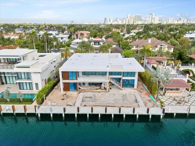 Home for sale at 630 Isle Of Palms Dr - photo 6126846