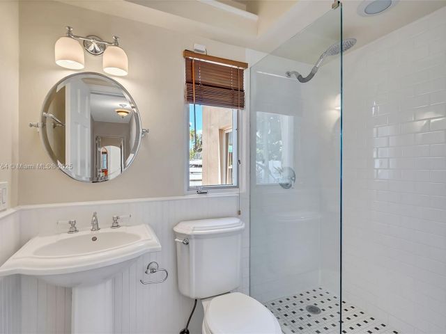 Home for sale at 325 Bontona Ave - photo 6133568