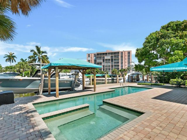 Home for sale at 325 Bontona Ave - photo 6133585