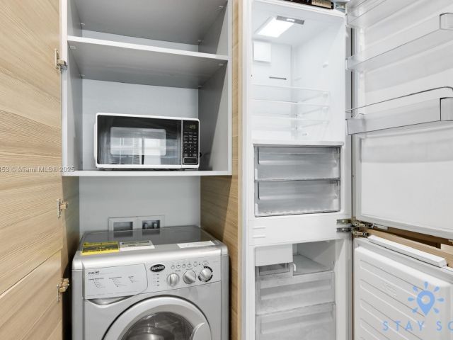 1-bedroom condo for sale in Hollywood - 777 N Ocean Dr N219 - MondialRealty