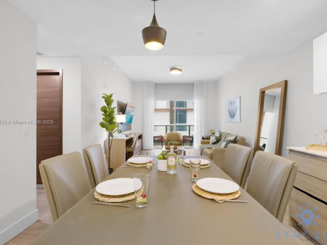 1-bedroom condo for sale in Hollywood - 777 N Ocean Dr N219 - MondialRealty