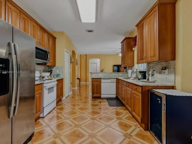 4-bedroom home for sale in Miami - 12251 SW 122nd Path - MondialRealty