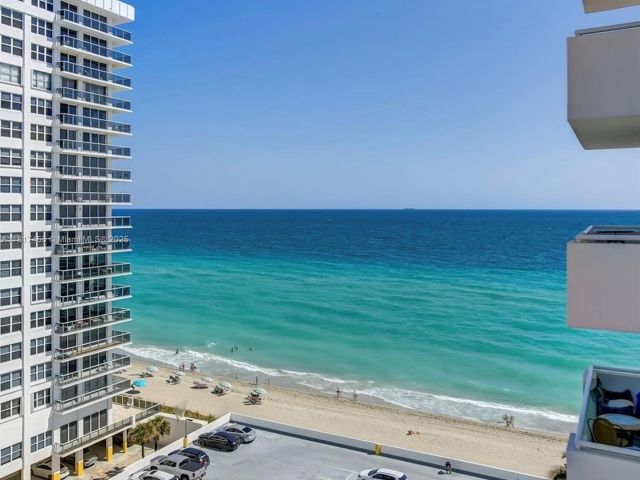 Apartment for sale  Unit #1007 - photo 6129316