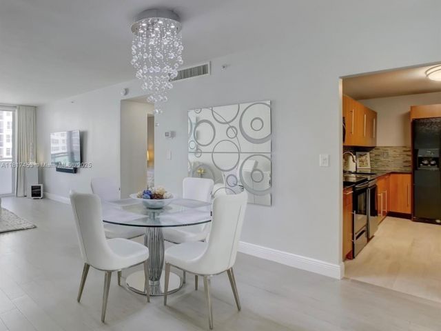 Apartment for sale  Unit #1007 - photo 6129322