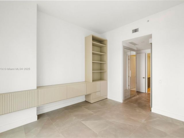 Apartment for sale  Unit #1604 - photo 6149993