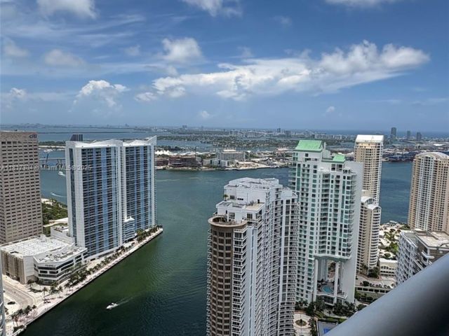 Apartment for sale  Unit #5104 - photo 6146762