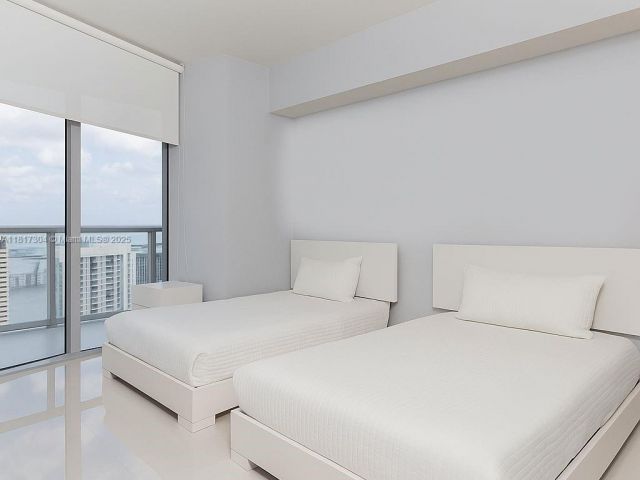 Apartment for sale  Unit #5104 - photo 6146766