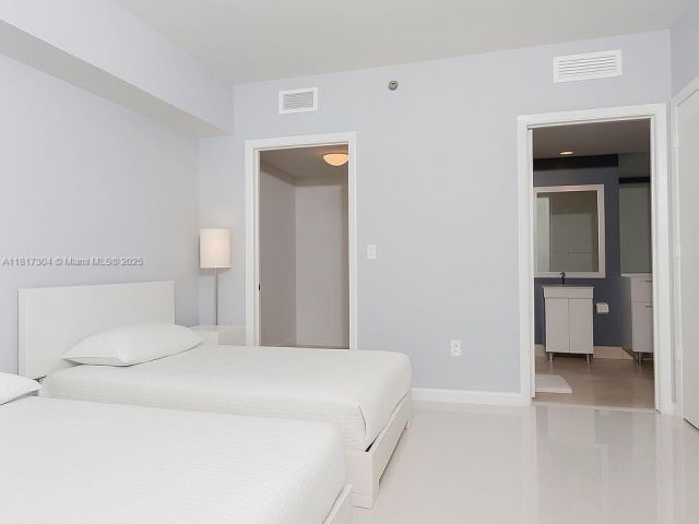 Apartment for sale  Unit #5104 - photo 6146767