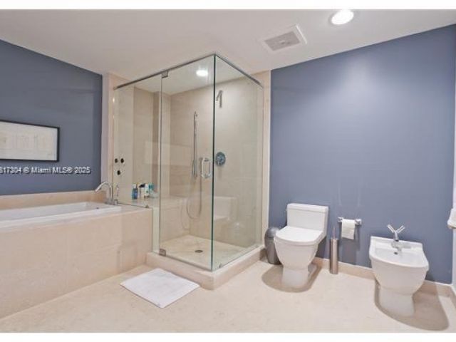 Apartment for sale  Unit #5104 - photo 6146769