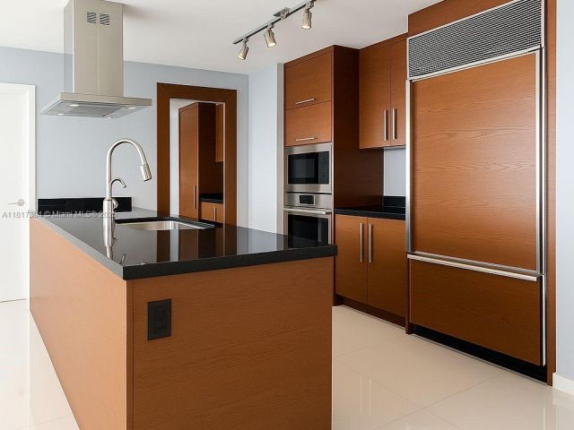 Apartment for sale  Unit #5104 - photo 6146773