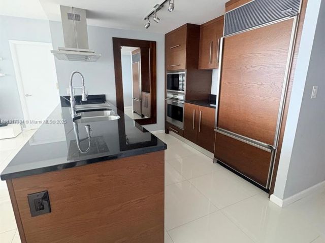 Apartment for sale  Unit #5104 - photo 6146774