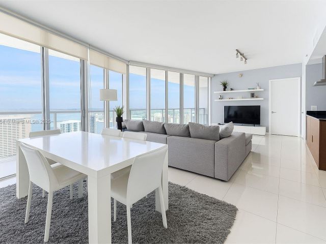 Apartment for sale  Unit #5104 - photo 6146780