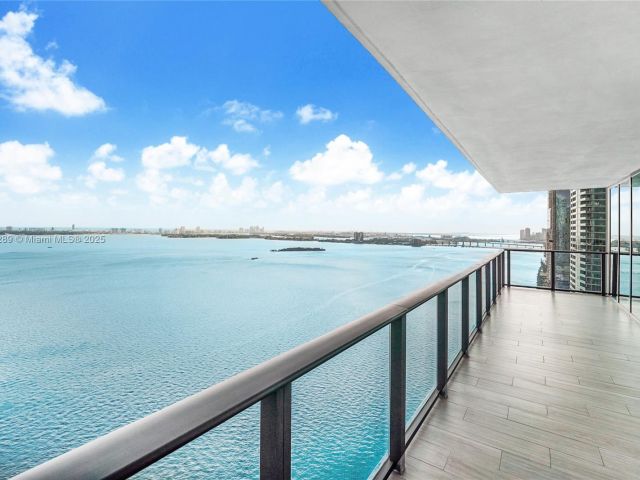 Apartment for sale  Unit #3101 - photo 6144903