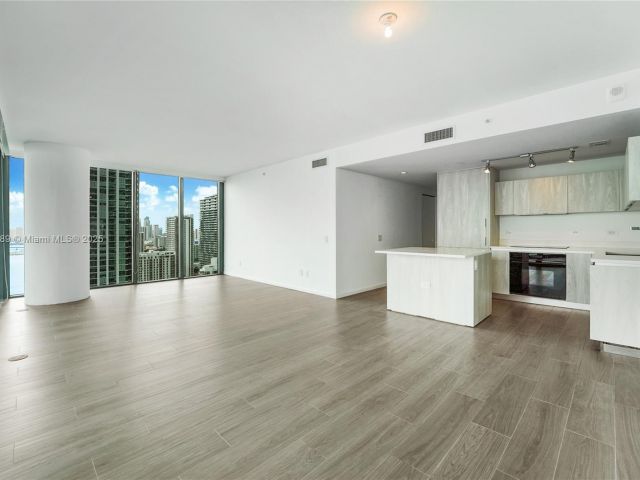 Apartment for sale  Unit #3101 - photo 6144910