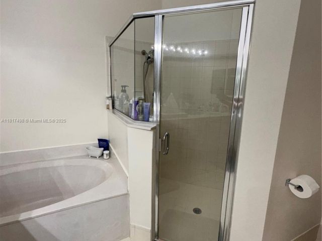 Home for sale at 2046 NE 4th Ct - photo 6139370