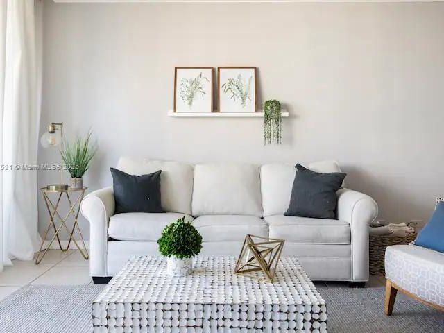 Apartment for sale  Unit #923 - photo 6128084