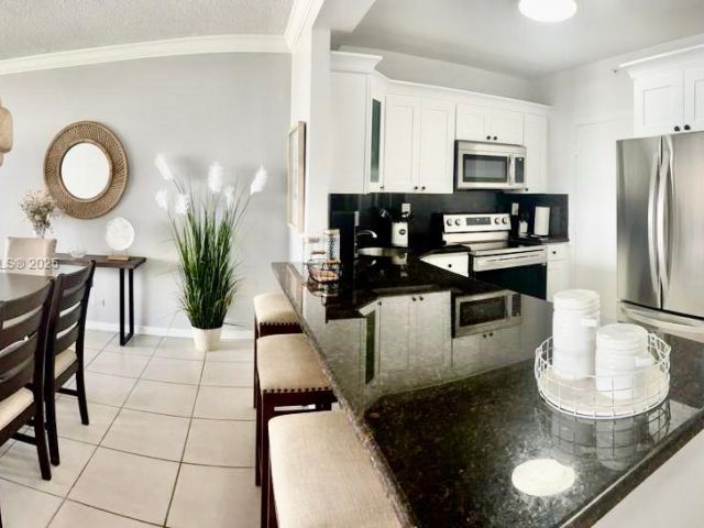 Apartment for sale  Unit #923 - photo 6128090