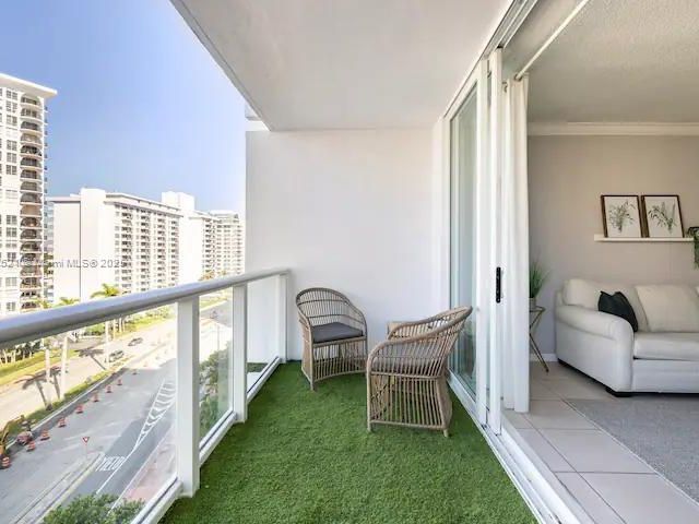 Apartment for sale  Unit #923 - photo 6128100