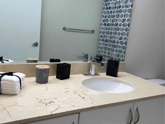 Apartment for sale  Unit #1414 - photo 6141996