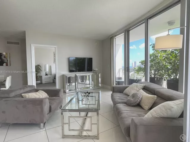 Apartment for sale  Unit #1414 - photo 6142008