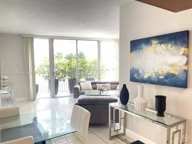 Apartment for sale  Unit #1414 - photo 6142009