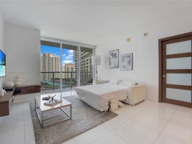 Apartment for sale  Unit #1801 - photo 6171742