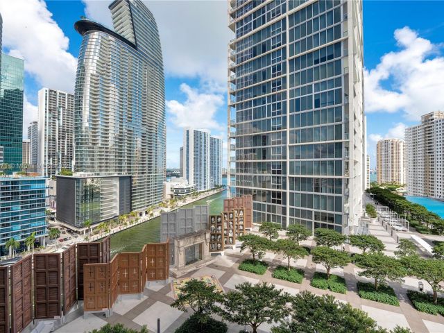 Apartment for sale  Unit #1801 - photo 6171745