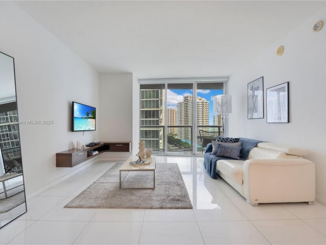 Apartment for sale  Unit #1801 - photo 6171747