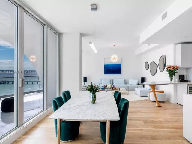 Apartment for sale  Unit #902 - photo 6132280