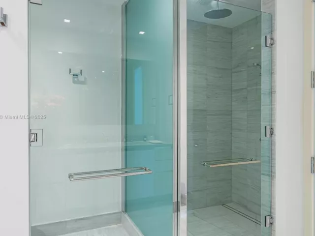 Apartment for sale  Unit #902 - photo 6132267