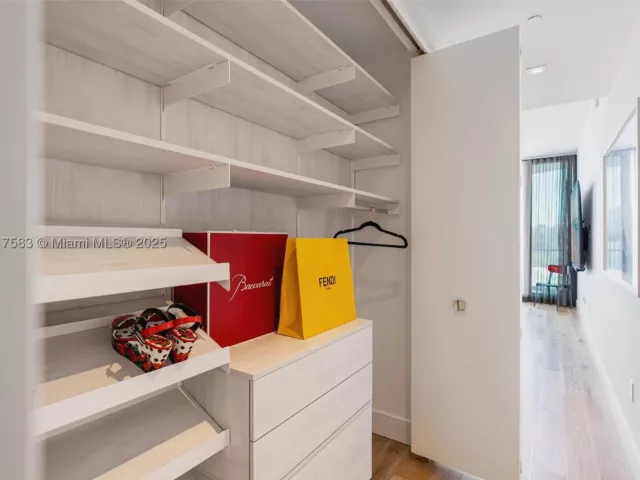 2-bedroom condo for sale in Sunny Isles Beach - 16901 Collins Ave 902 - MondialRealty