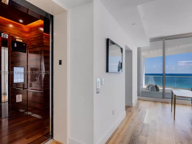 2-bedroom condo for sale in Sunny Isles Beach - 16901 Collins Ave 902 - MondialRealty