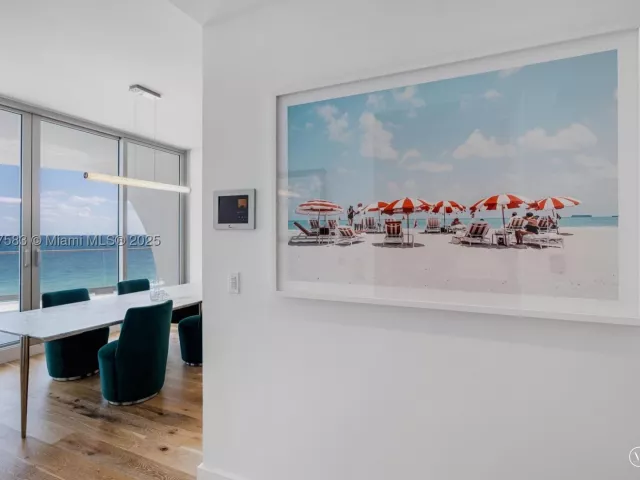 2-bedroom condo for sale in Sunny Isles Beach - 16901 Collins Ave 902 - MondialRealty