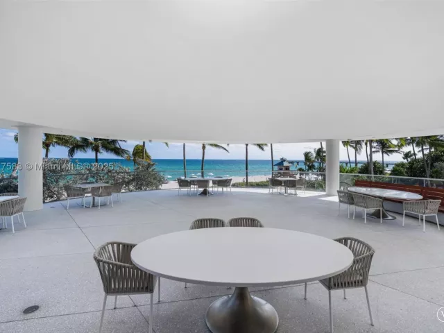 2-bedroom condo for sale in Sunny Isles Beach - 16901 Collins Ave 902 - MondialRealty