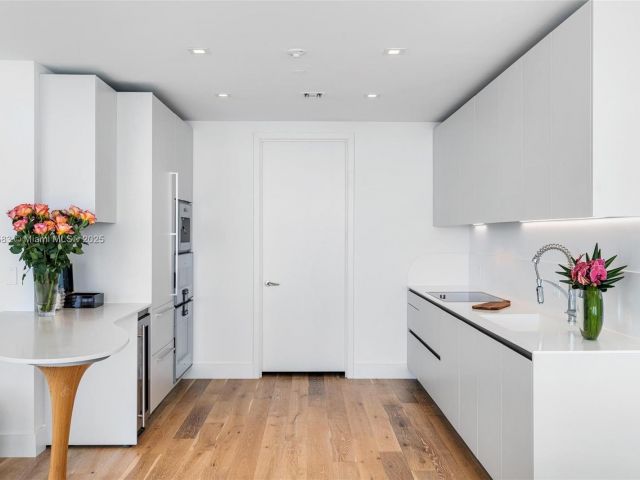 Apartment for sale  Unit #902 - photo 6132277