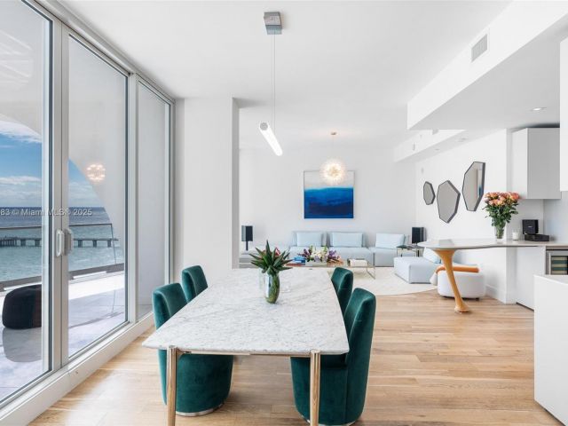 Apartment for sale  Unit #902 - photo 6132280