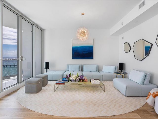 Apartment for sale  Unit #902 - photo 6132283