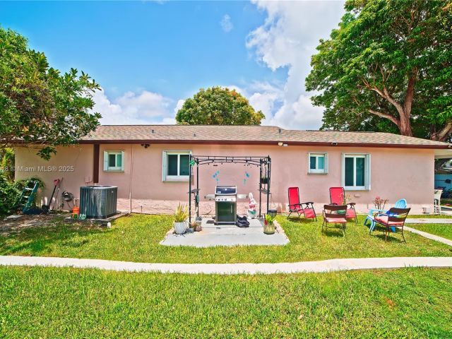 Home for sale at 10471 SW 174th Ter - photo 6193770