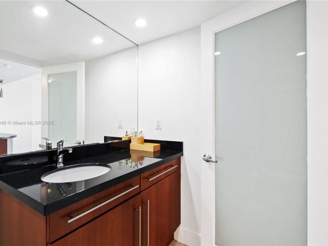 Apartment for rent  Unit #1229 - photo 6146703