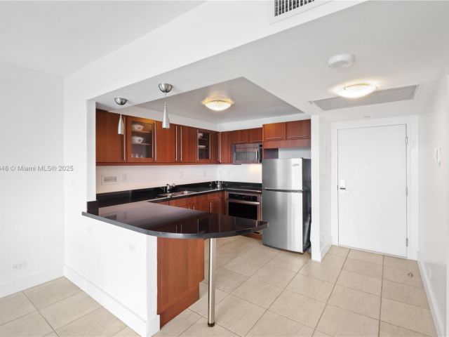 Apartment for rent  Unit #1229 - photo 6146709