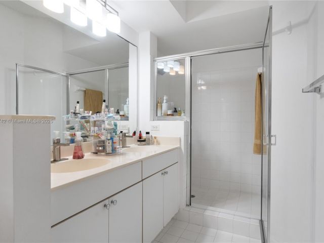 Apartment for sale  Unit #3104 - photo 6141250