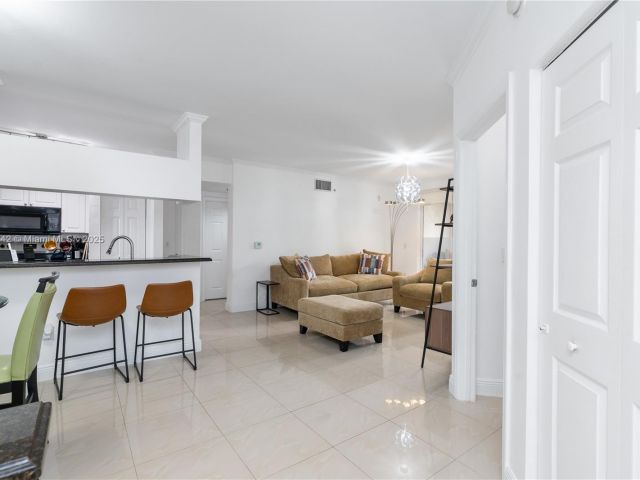 Apartment for sale  Unit #3104 - photo 6141259
