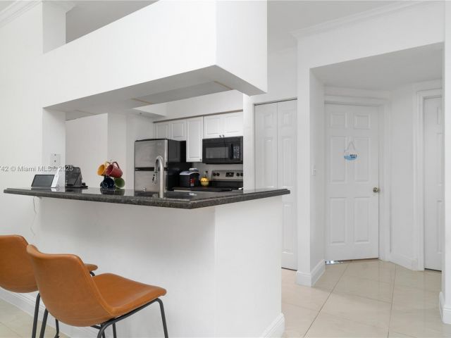 Apartment for sale  Unit #3104 - photo 6141260